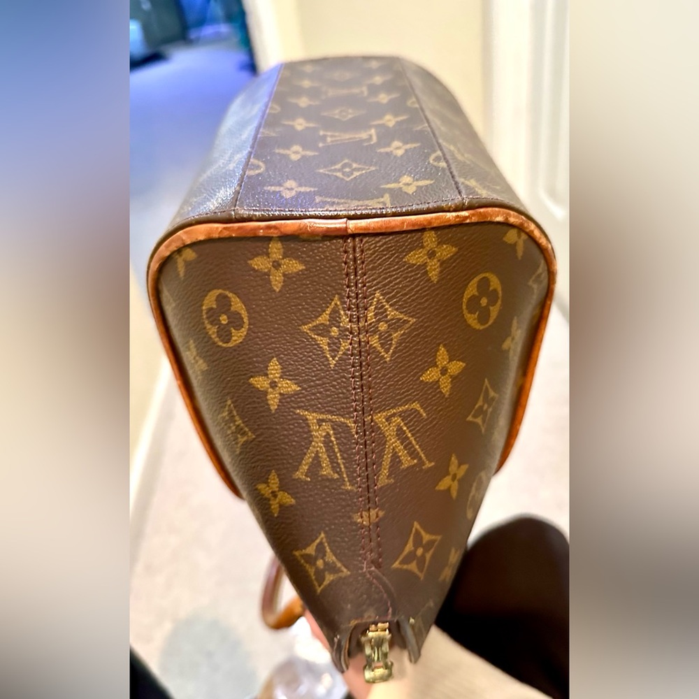 Louis Vuitton Monogram Ellipse PM Handbag - Picture 16 of 16